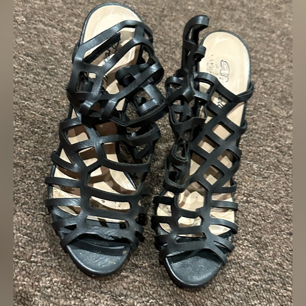 Breckelles Gladiator Sandals Womens Size 6.5 Black Lace Up Flats Peep Toe Boho